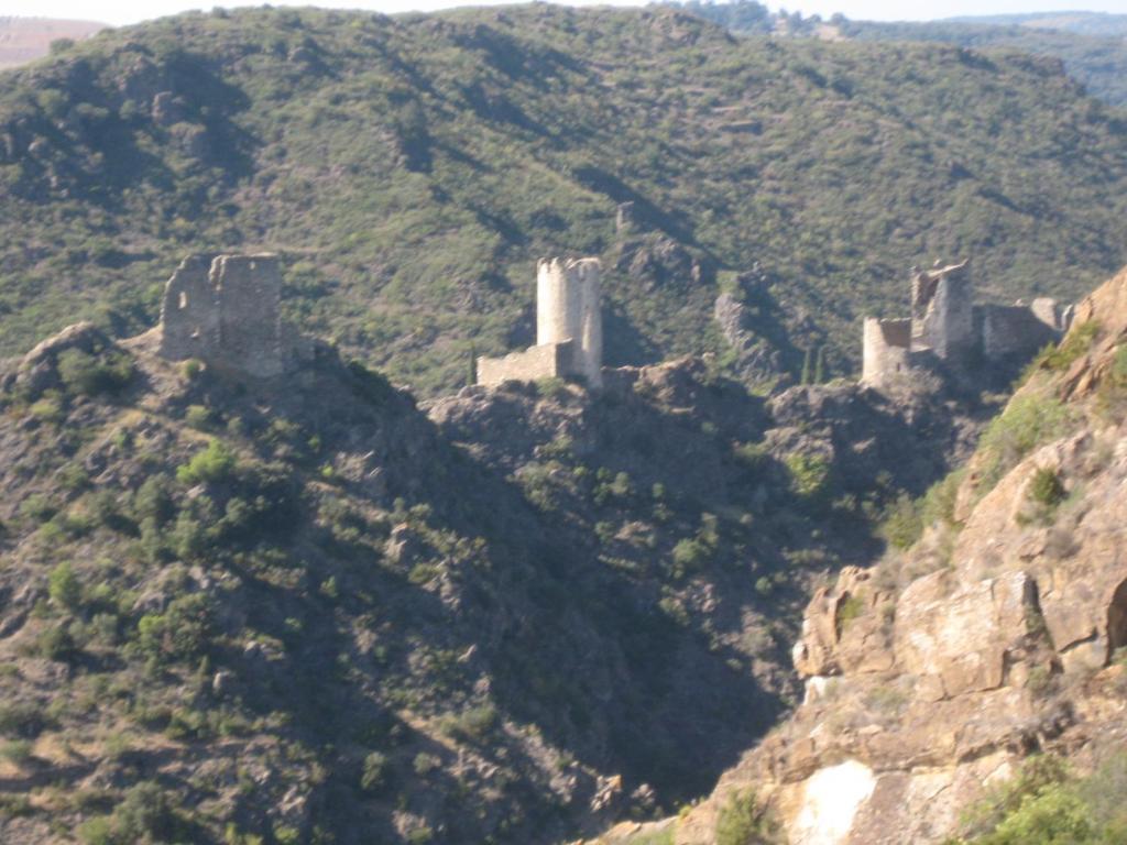 马特多美恩酒店 Conques-sur-Orbiel 外观 照片